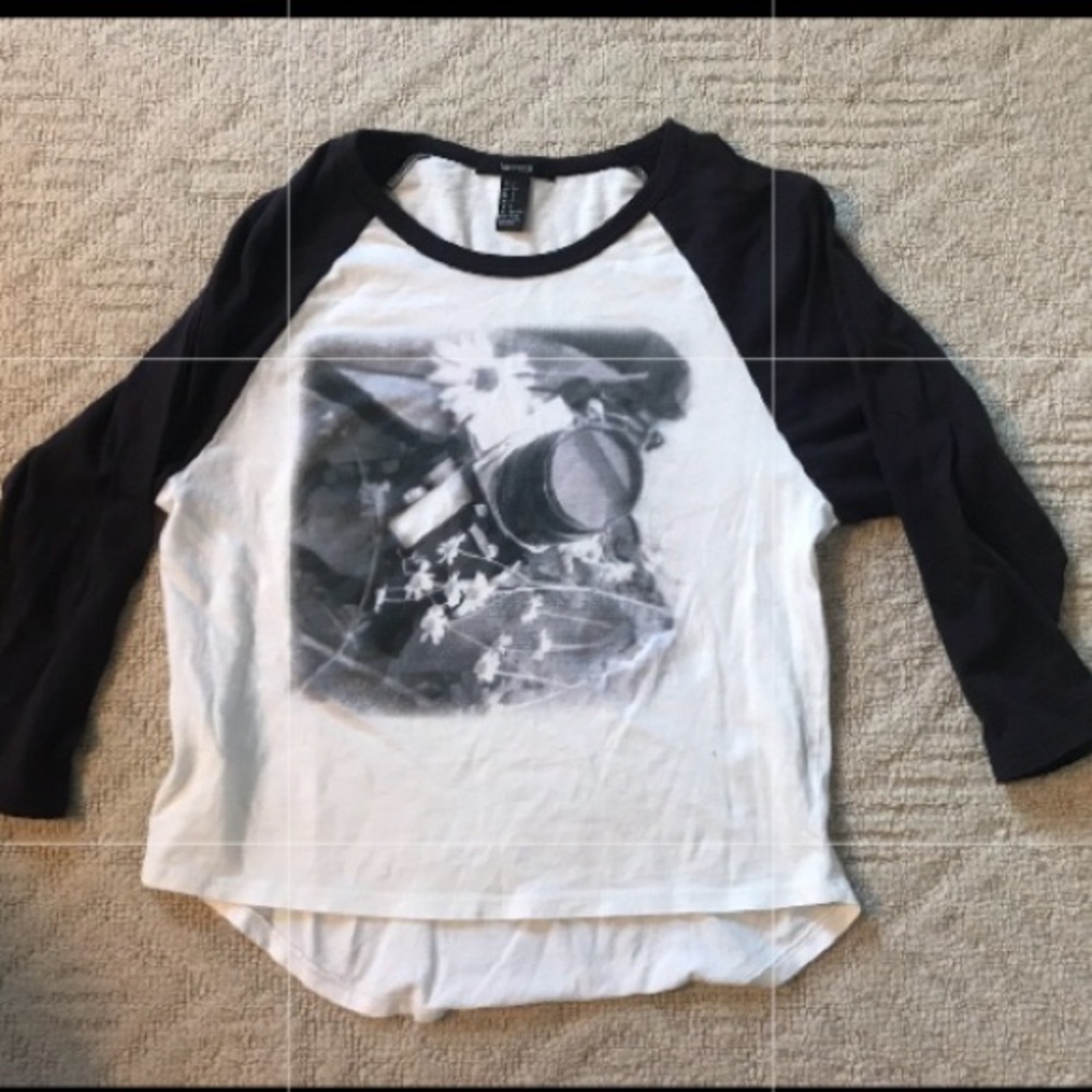 Forever 21 Size Small Camera T-Shirt